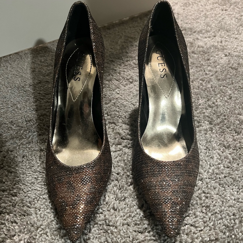 Guess Stiletto (Size 7.5) - Picture 3 of 4